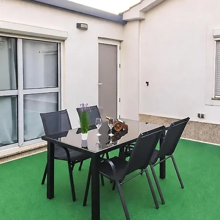 2 Bedroom Awesome In Rovinj